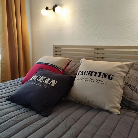 Le D'arsene Avec Terrasse Et Garage En Option A 200 M De La * אטרטאט